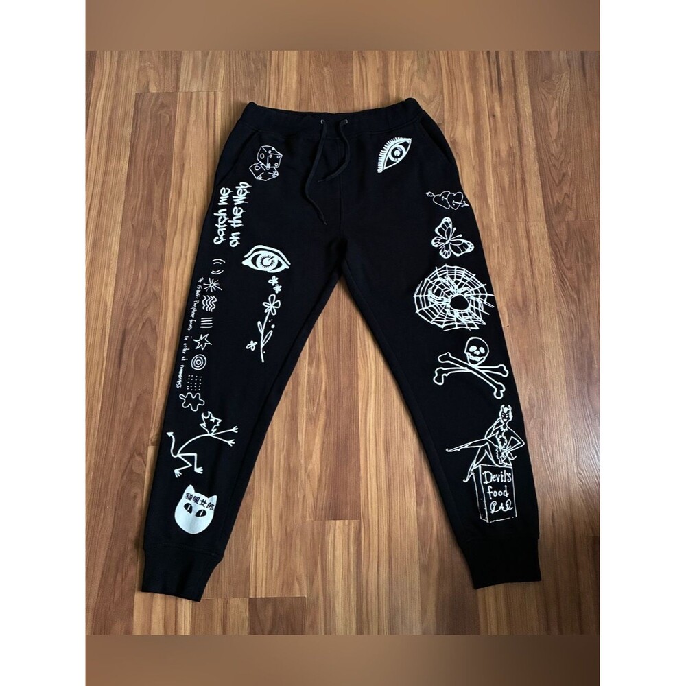 Ninth Hall Detention Black Jogger
Sweatpants - Graphic Doodle Print M